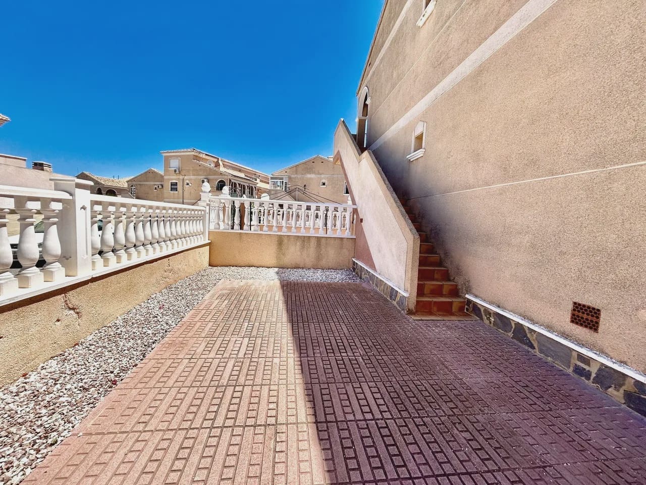 2 soverom Villa til salgs i La Zenia med svømmebasseng garasje - € 165 000 (Ref: 9995417)