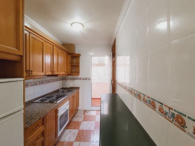 2 bedroom Apartment for sale in Villamartin, Orihuela with pool garage - € 140,000 (Ref: 9995418)