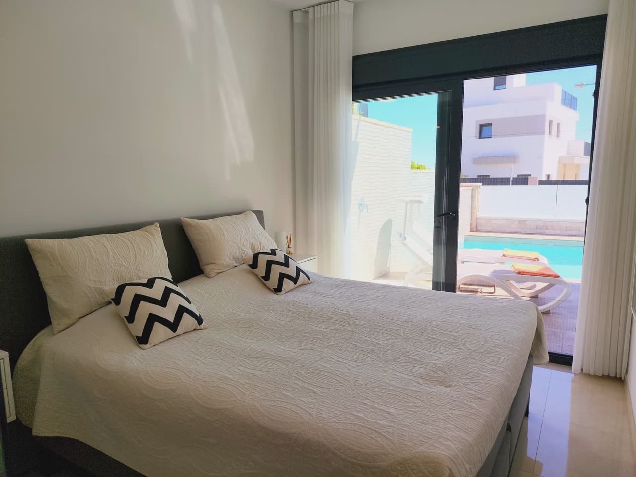 3 quarto Moradia para venda em San Miguel de Salinas com piscina garagem - 399 000 € (Ref: 9995419)
