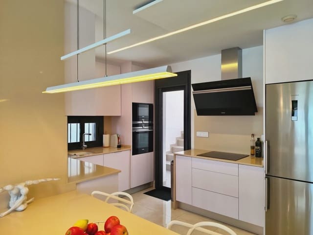 3 sovrum Villa till salu i San Miguel de Salinas med pool garage - 399 000 € (Ref: 9995419)