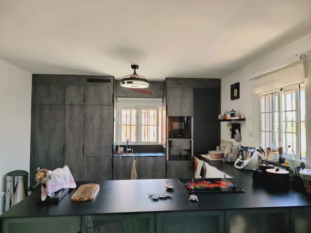 3 soveværelse Villa til salg i Jacarilla med swimmingpool garage - € 485.000 (Ref: 9995420)