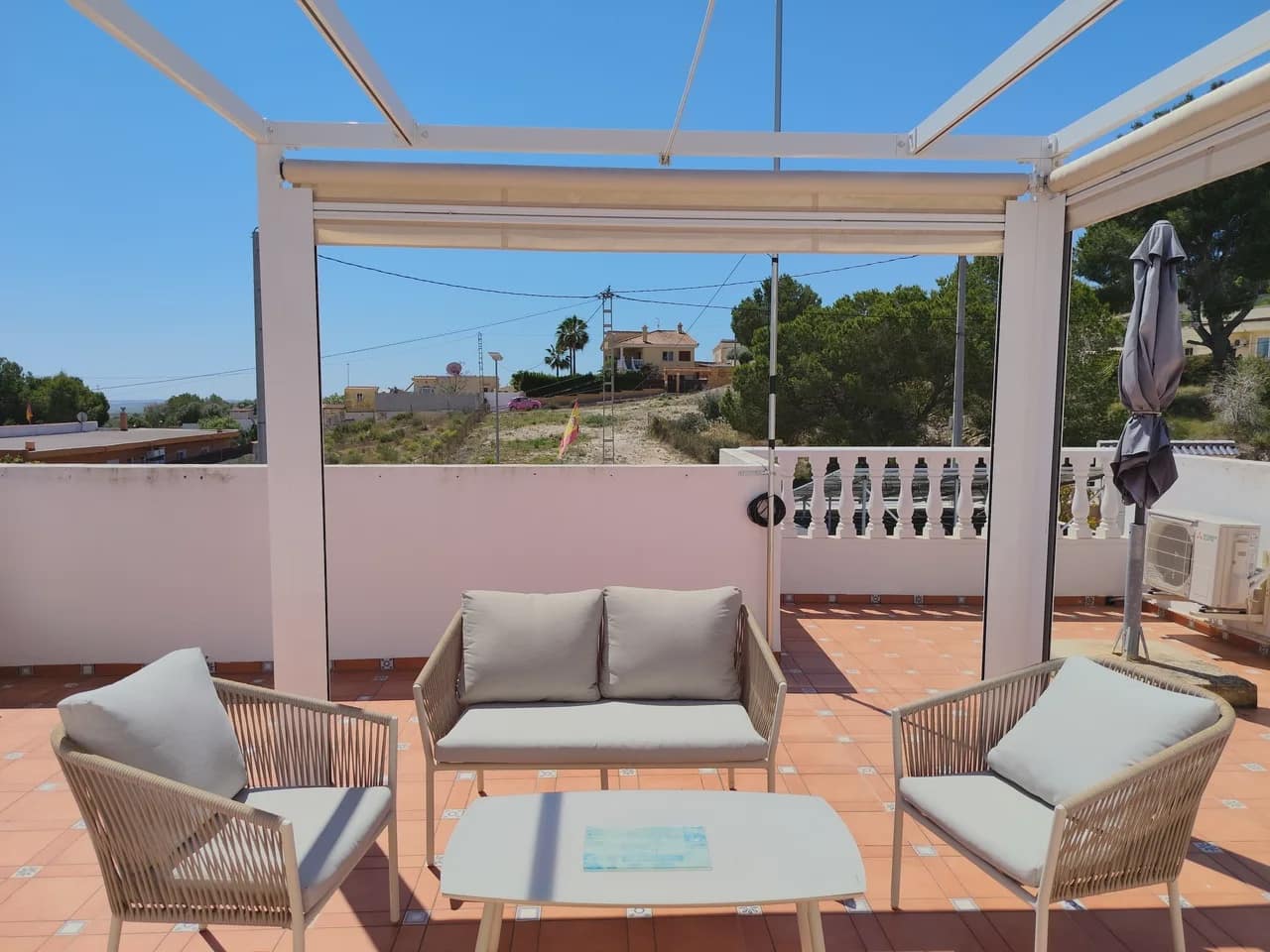 3 camera da letto Villa in vendita in Jacarilla con piscina garage - 485.000 € (Rif: 9995420)