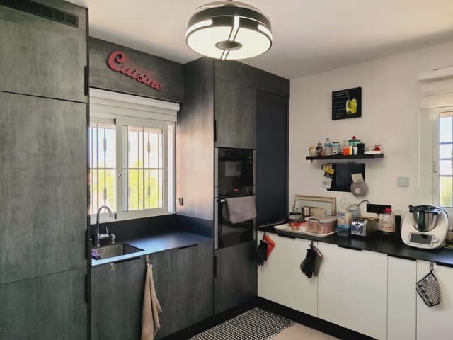 3 soveværelse Villa til salg i Jacarilla med swimmingpool garage - € 485.000 (Ref: 9995420)