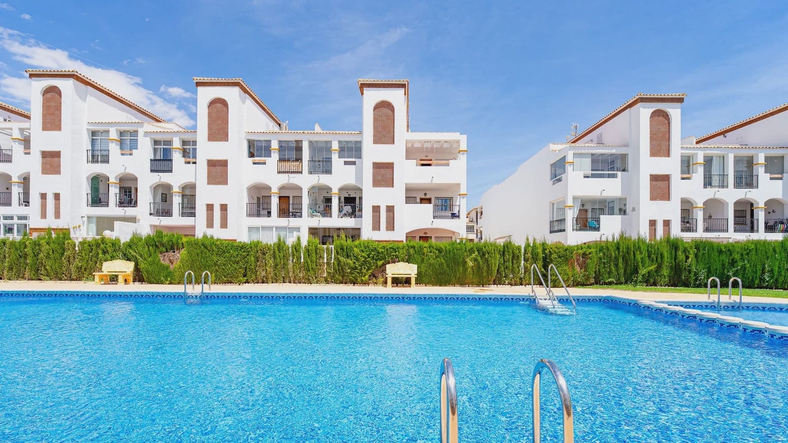 2 Zimmer Apartment zu verkaufen in Orihuela Costa mit Pool - 174.900 € (Ref: 9995421)