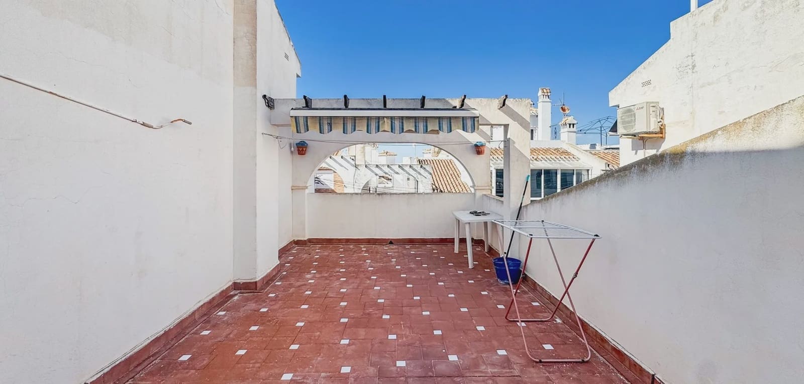 2 soverom Bungalow til salgs i Torrevieja med svømmebasseng - € 160 000 (Ref: 9996514)