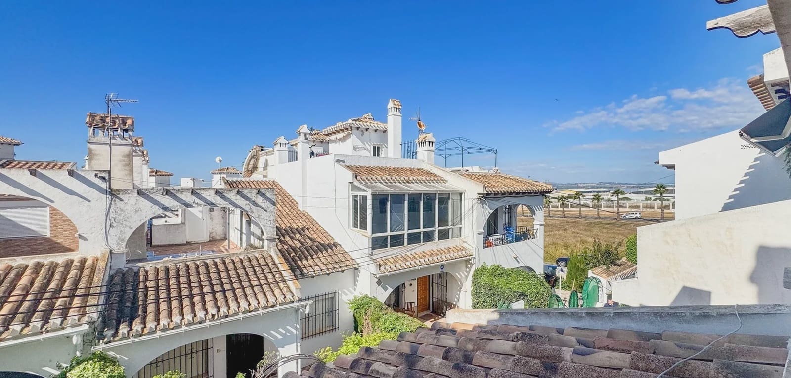 2 soverom Bungalow til salgs i Torrevieja med svømmebasseng - € 160 000 (Ref: 9996514)