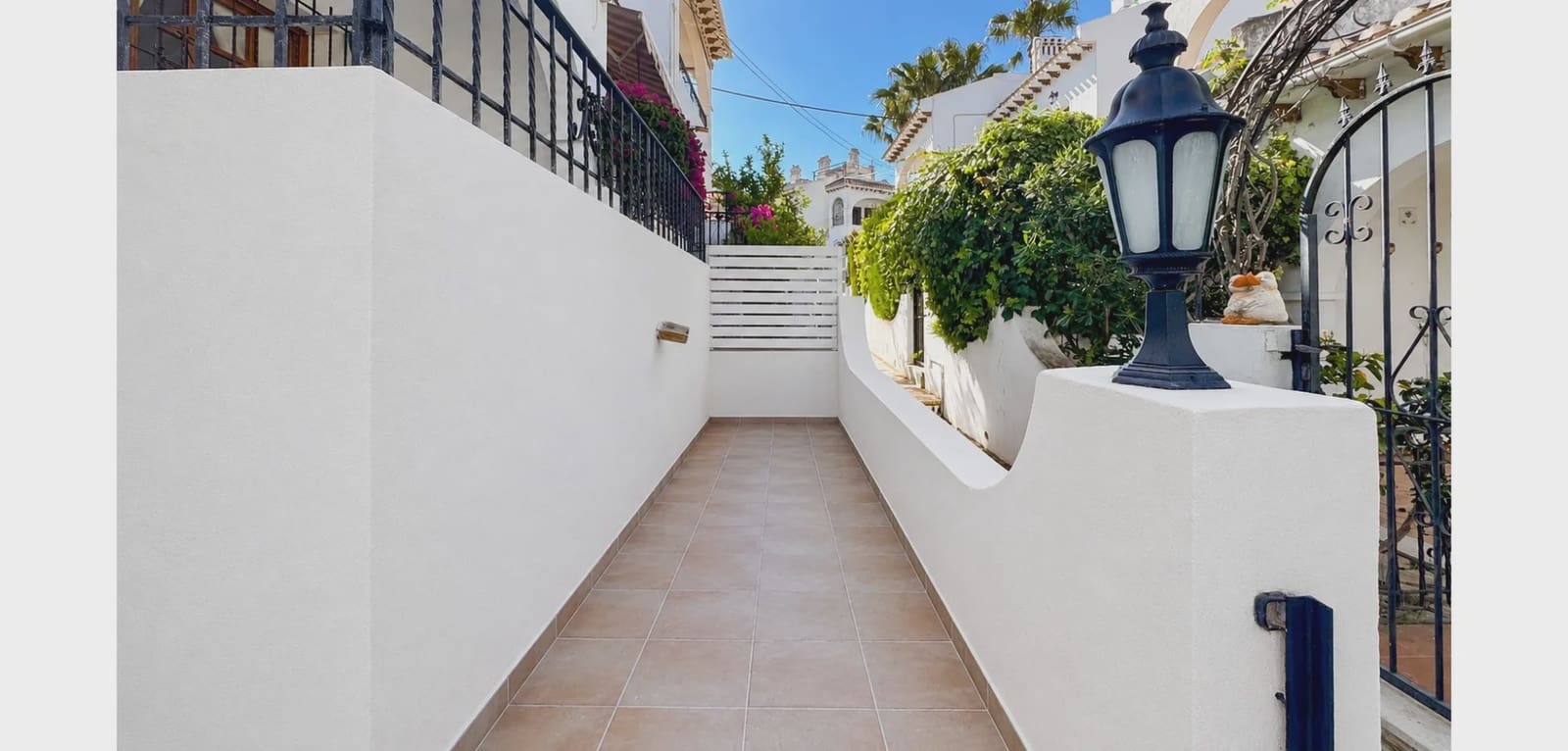 2 soverom Bungalow til salgs i Torrevieja med svømmebasseng - € 160 000 (Ref: 9996514)