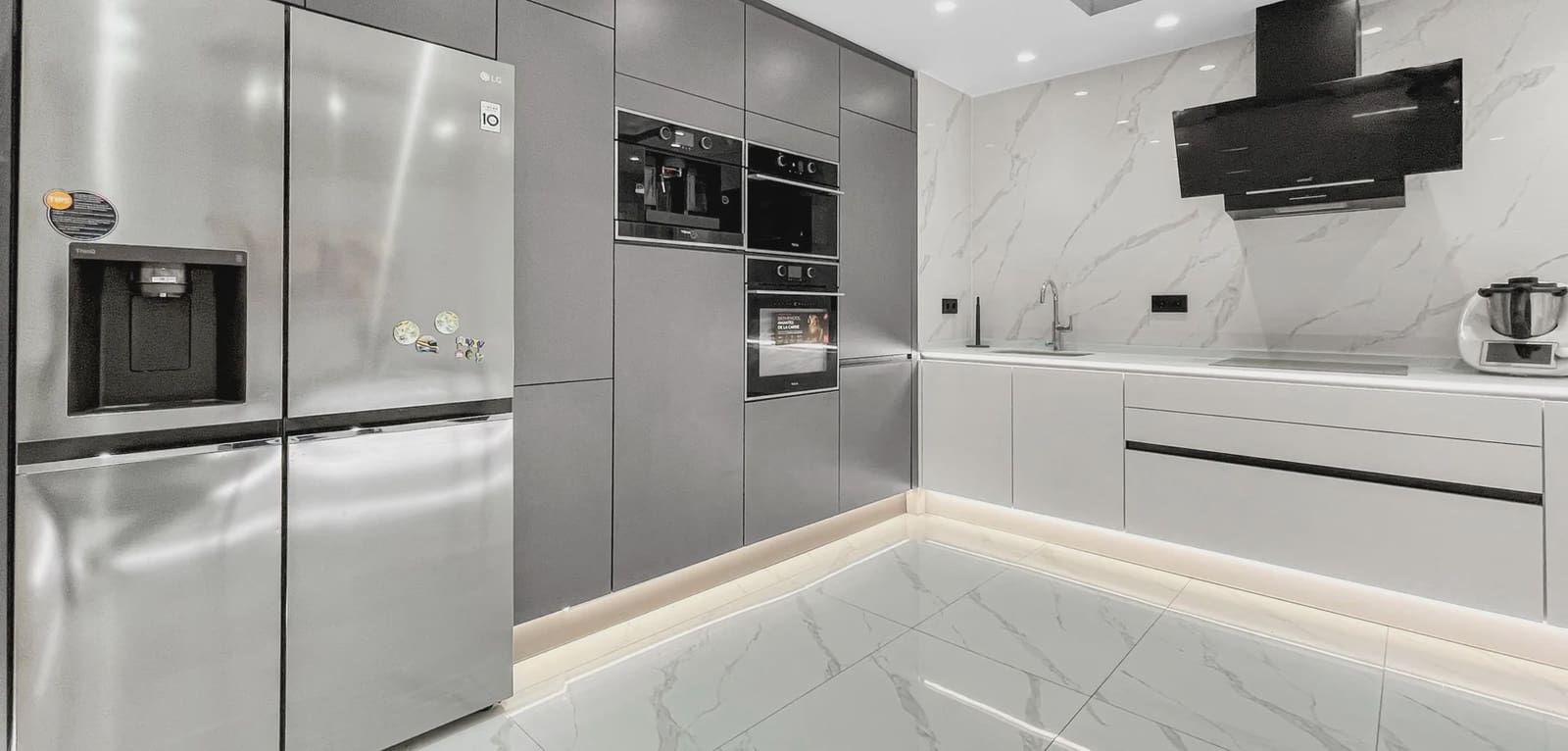 Apartamento de 3 habitaciones en Torrevieja en venta con garaje - 236.000 € (Ref: 9996515)