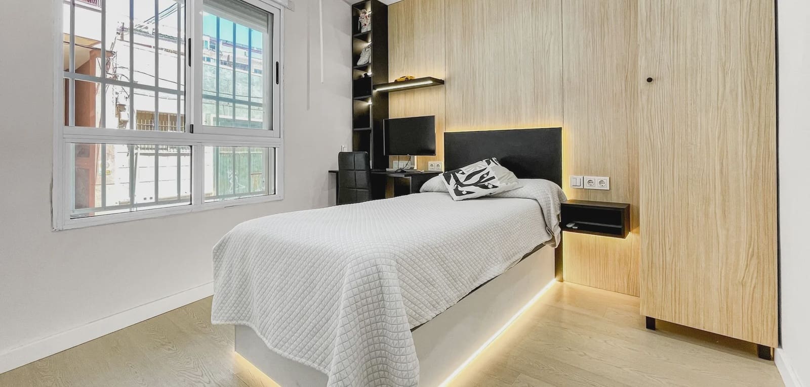 Apartamento de 3 habitaciones en Torrevieja en venta con garaje - 236.000 € (Ref: 9996515)