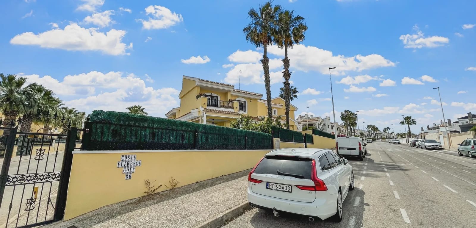 3 soveværelse Villa til salg i Orihuela Costa med swimmingpool garage - € 435.900 (Ref: 9996516)