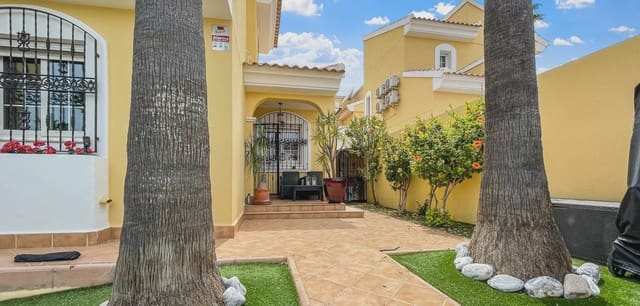 3 soveværelse Villa til salg i Lomas de Cabo Roig - Los Dolses, Orihuela med swimmingpool garage - € 435.900 (Ref: 9996516)