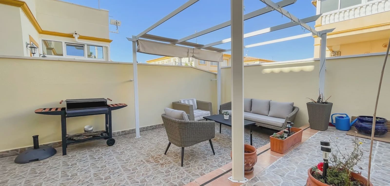 2 soverom Bungalow til salgs i Orihuela Costa med svømmebasseng - € 176 900 (Ref: 9996518)