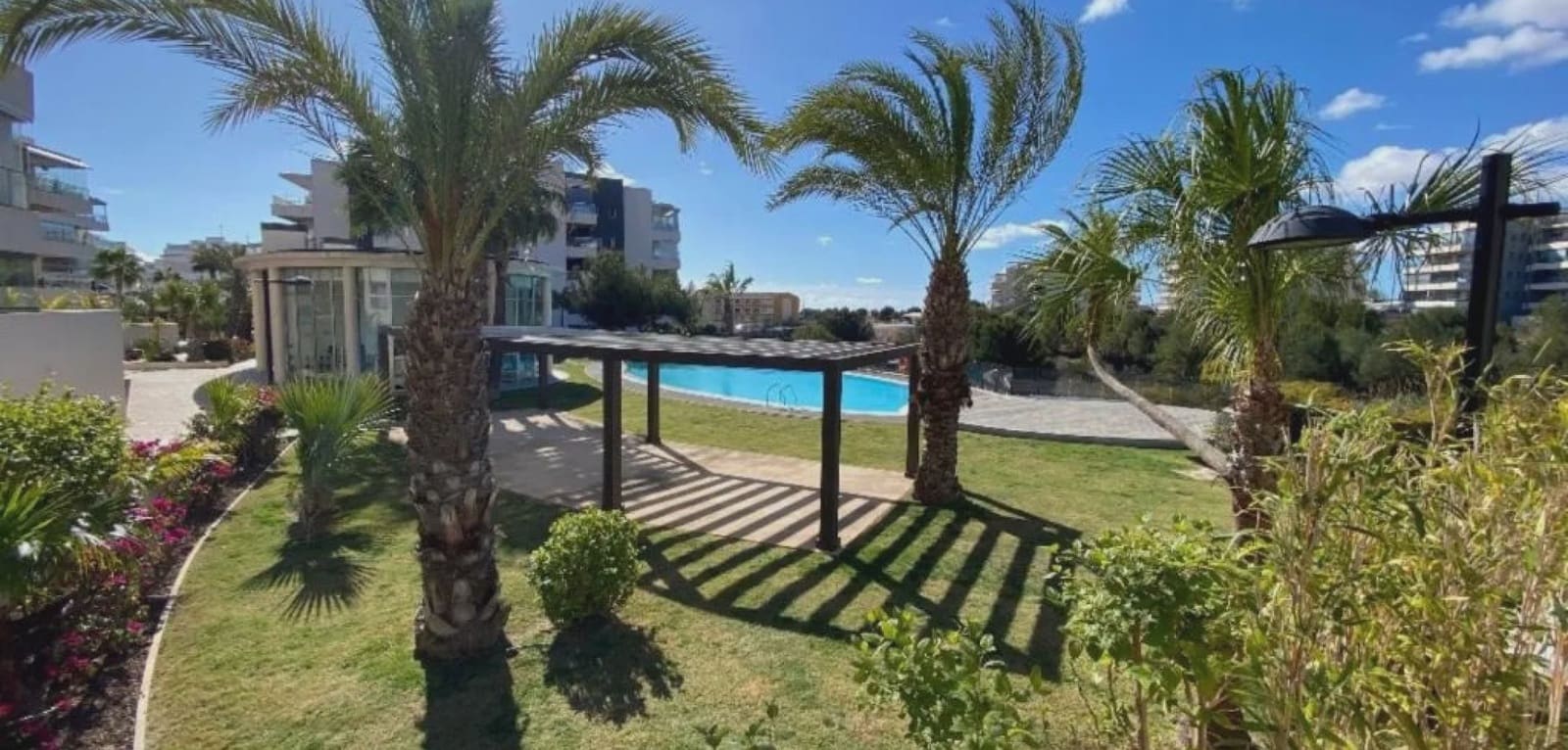 3 soveværelse Lejlighed til salg i Orihuela Costa med swimmingpool garage - € 320.000 (Ref: 9996519)