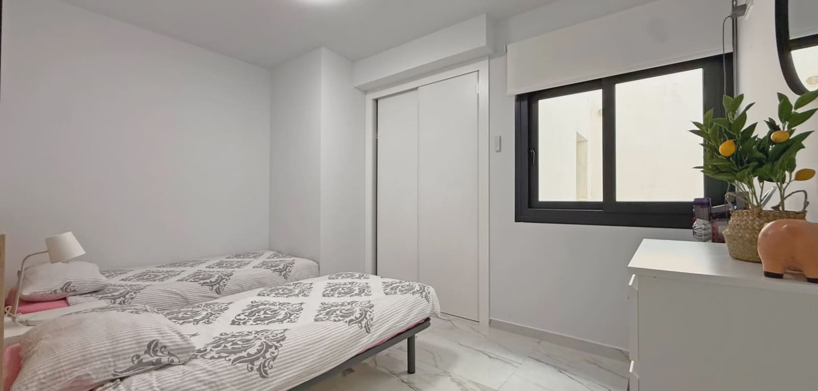 Apartamento de 2 habitaciones en Orihuela Costa en venta con piscina garaje - 249.000 € (Ref: 9996520)