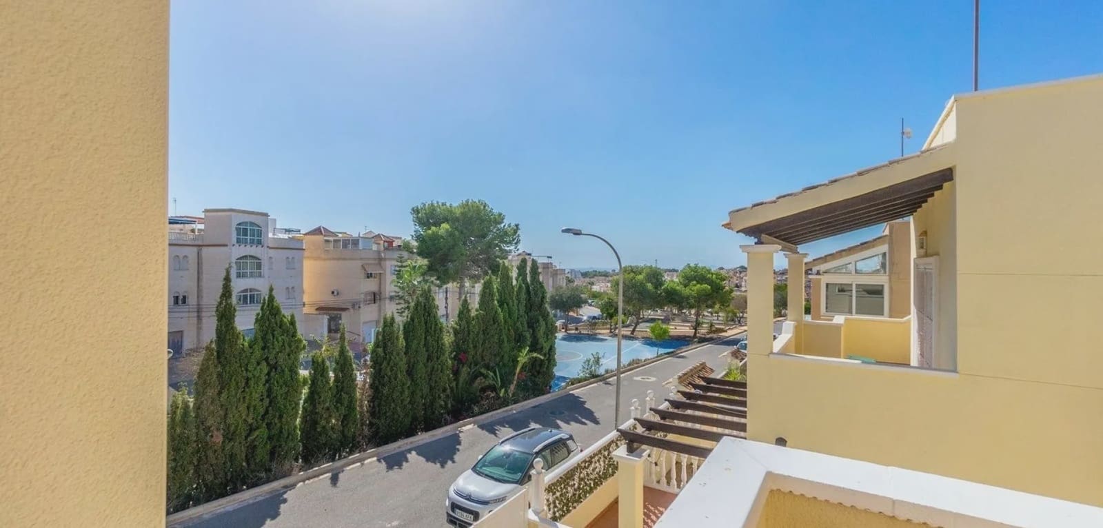 3 soverom Villa til salgs i Orihuela Costa med svømmebasseng garasje - € 295 000 (Ref: 9996521)