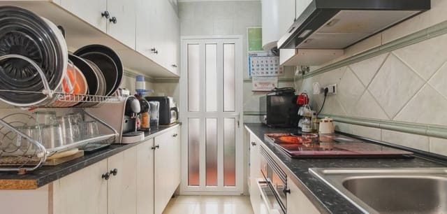 3 soverom Villa til salgs i Las Filipinas med svømmebasseng garasje - € 295 000 (Ref: 9996521)