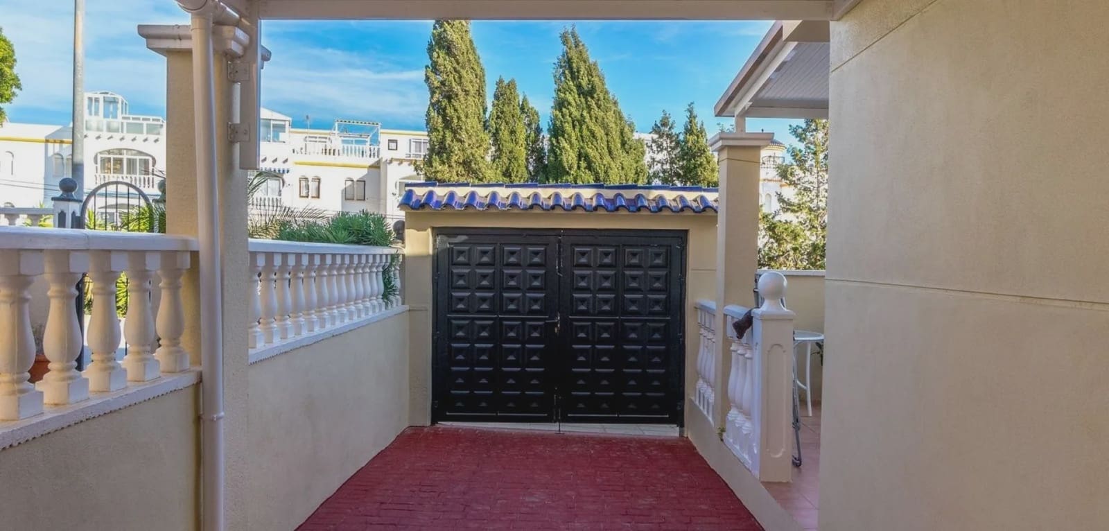 3 soverom Villa til salgs i Orihuela Costa med svømmebasseng garasje - € 295 000 (Ref: 9996521)