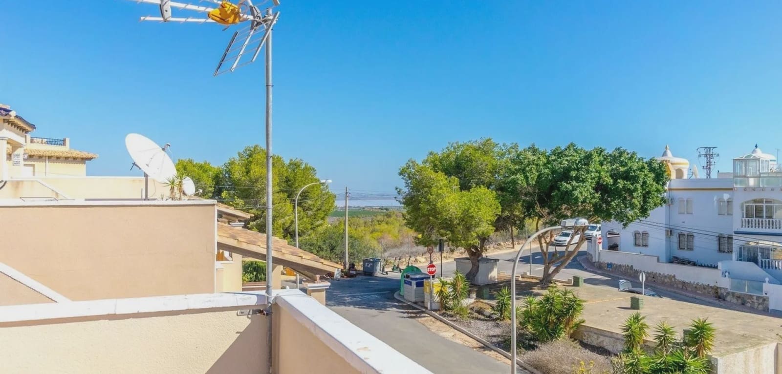 3 soverom Villa til salgs i Orihuela Costa med svømmebasseng garasje - € 295 000 (Ref: 9996521)