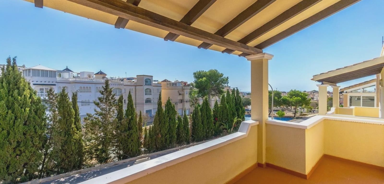 3 soverom Villa til salgs i Orihuela Costa med svømmebasseng garasje - € 295 000 (Ref: 9996521)