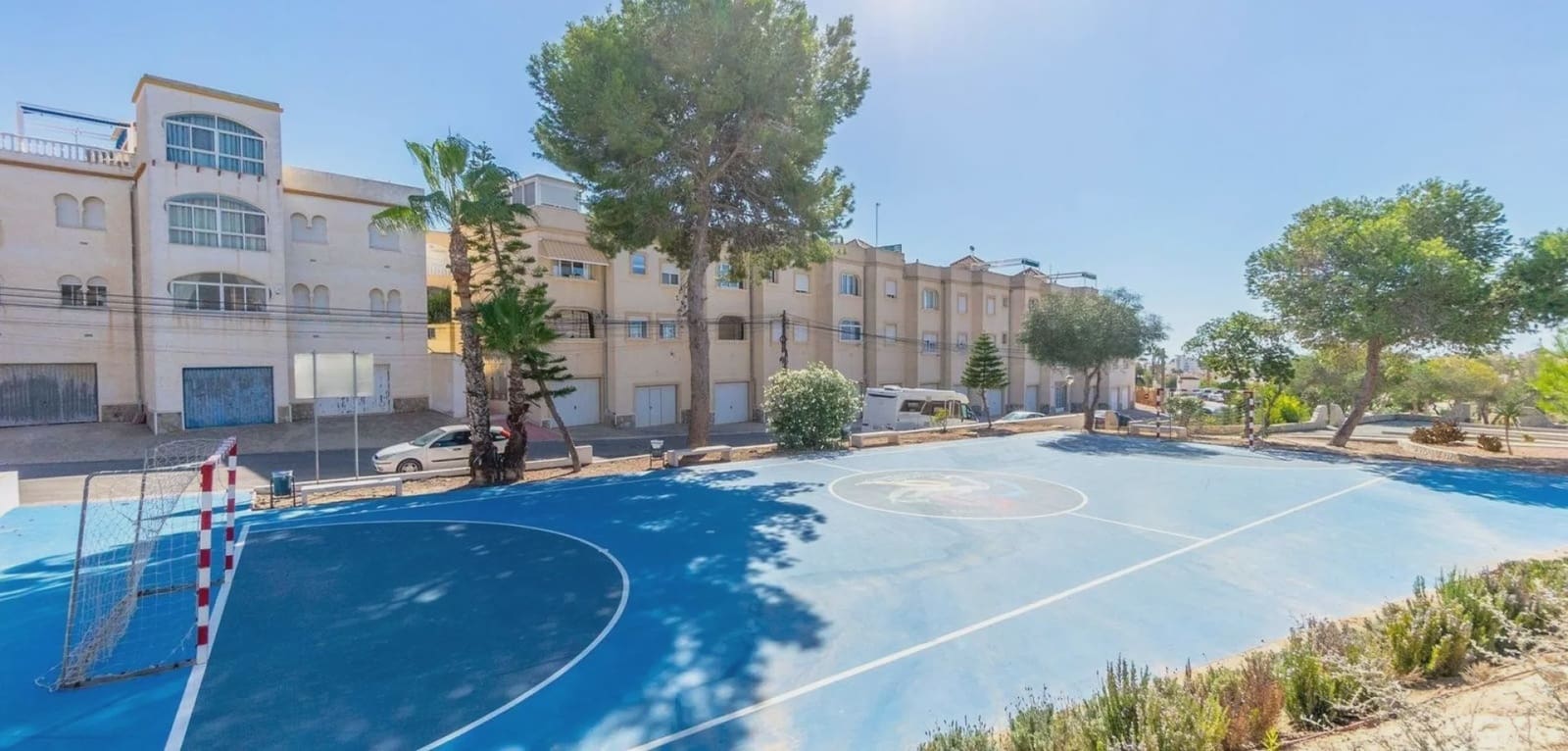 3 soverom Villa til salgs i Orihuela Costa med svømmebasseng garasje - € 295 000 (Ref: 9996521)