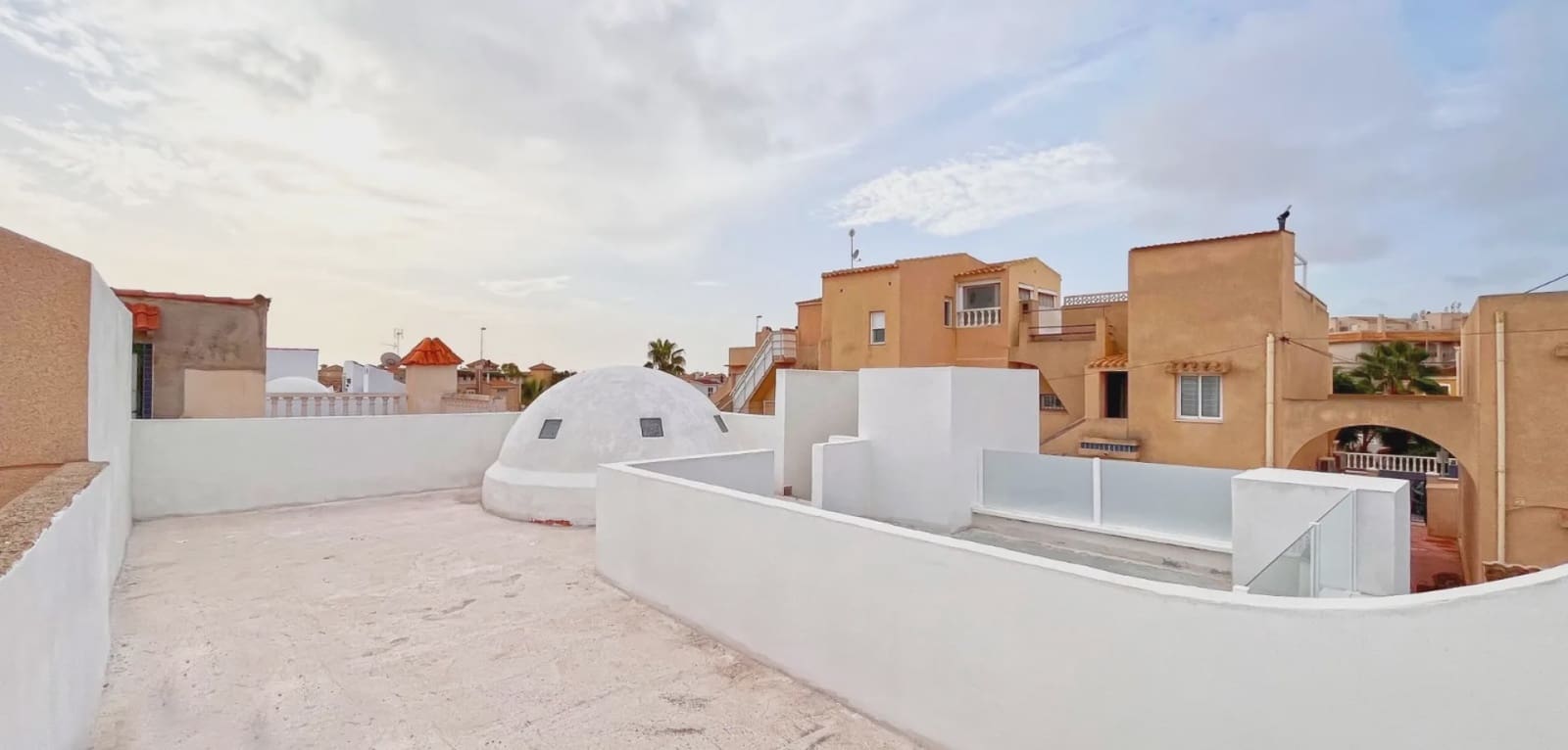 2 makuuhuone Bungalow myytävänä paikassa Orihuela Costa - 219 000 € (Ref: 9996523)