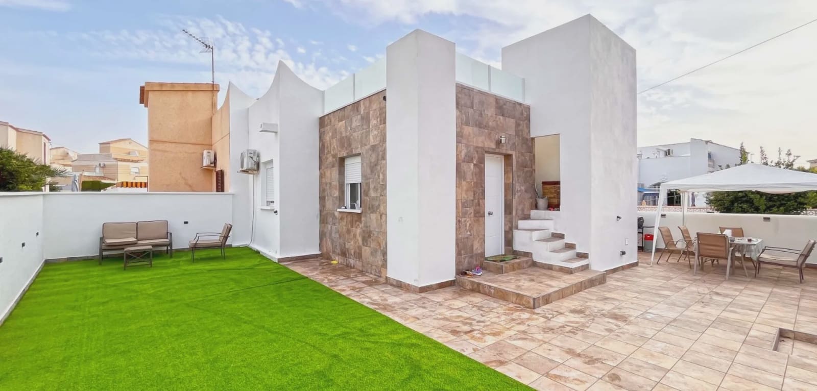 2 makuuhuone Bungalow myytävänä paikassa Orihuela Costa - 219 000 € (Ref: 9996523)