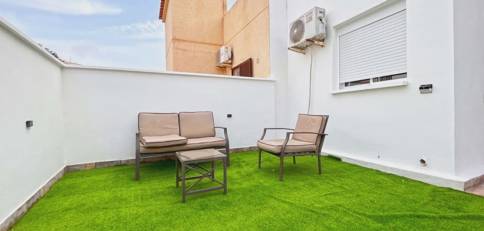 2 makuuhuone Bungalow myytävänä paikassa Orihuela Costa - 219 000 € (Ref: 9996523)