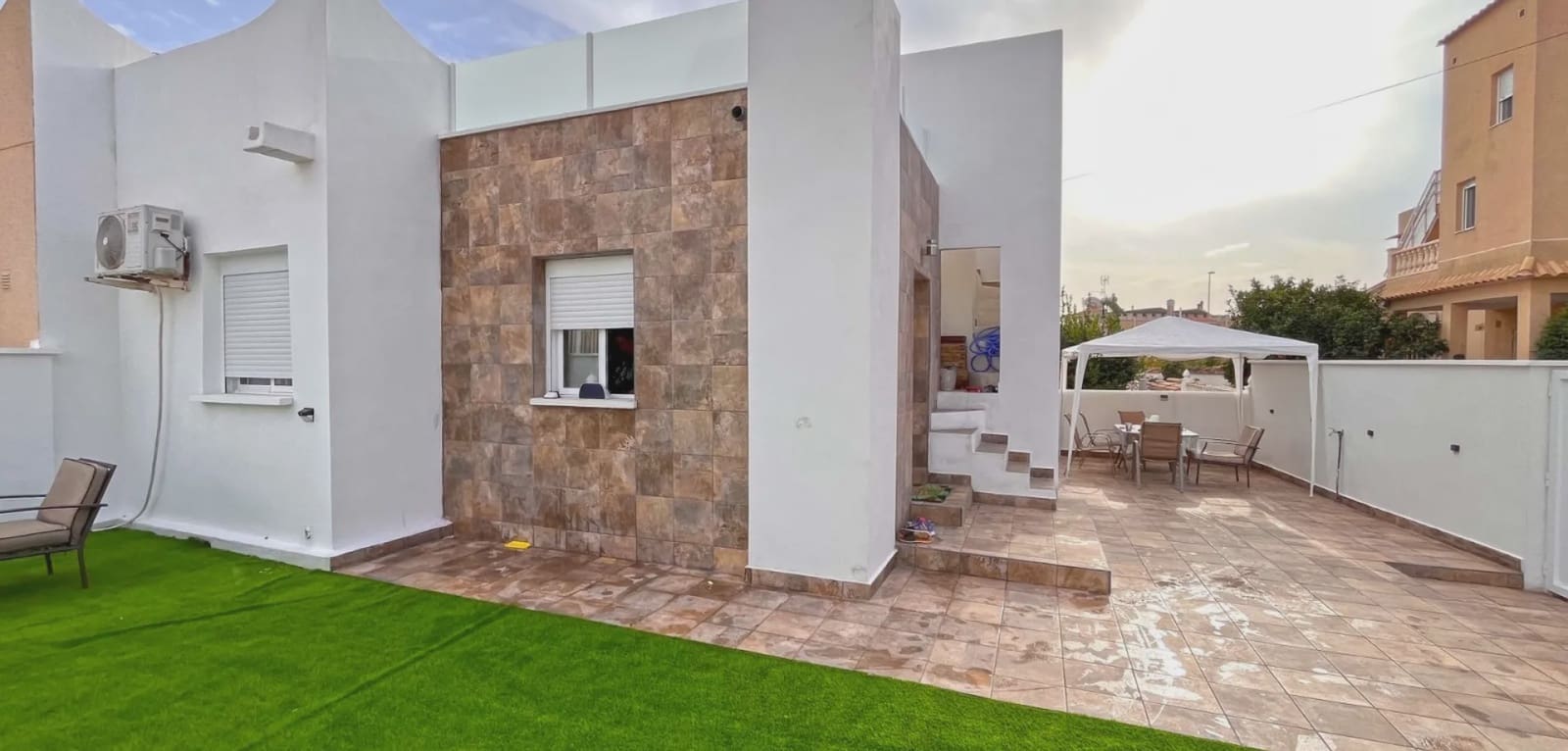 2 makuuhuone Bungalow myytävänä paikassa Orihuela Costa - 219 000 € (Ref: 9996523)