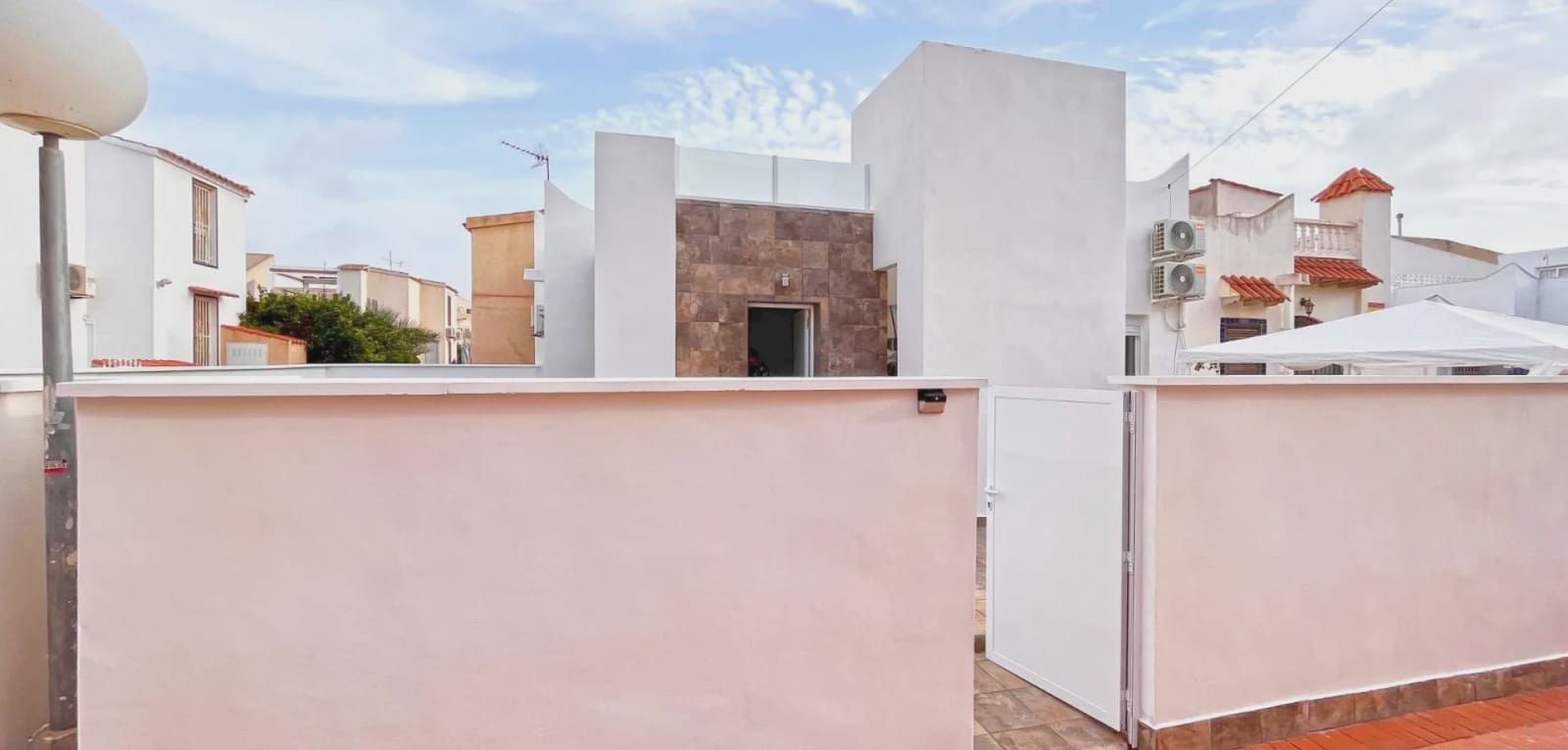 2 makuuhuone Bungalow myytävänä paikassa Orihuela Costa - 219 000 € (Ref: 9996523)