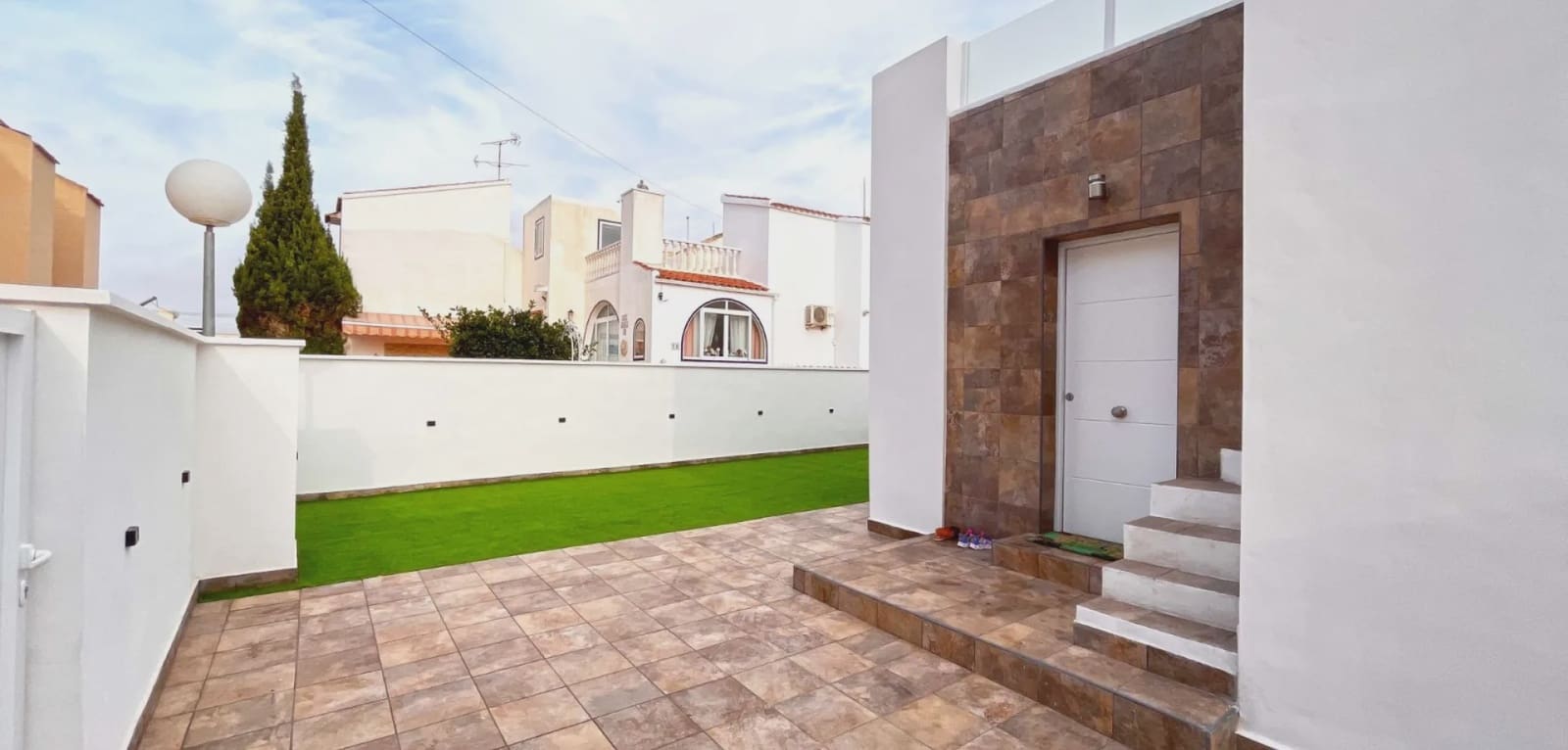 2 makuuhuone Bungalow myytävänä paikassa Orihuela Costa - 219 000 € (Ref: 9996523)