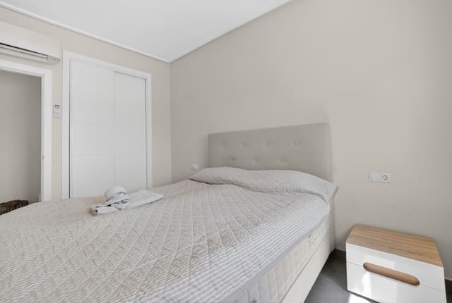 Chalet de 3 habitaciones en Los Balcones en venta con piscina garaje - 515.000 € (Ref: 9999723)