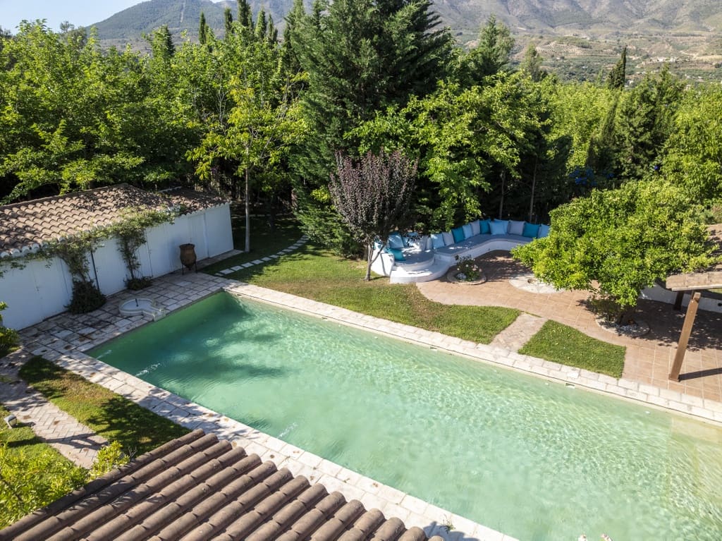 5 sypialnia Willa na sprzedaż w Melegis z basenem garażem - 800 000 € (Ref: 10026146)