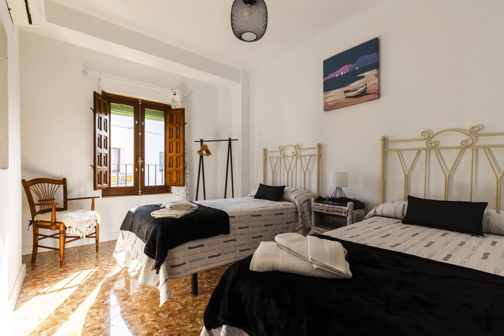 5 chambre Maison de Ville à vendre à Melegis - 452 000 € (Ref: 10185904)