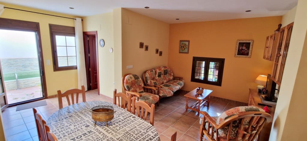 3 soveværelse Byhus til salg i Albunuelas med swimmingpool - € 140.000 (Ref: 7372267)