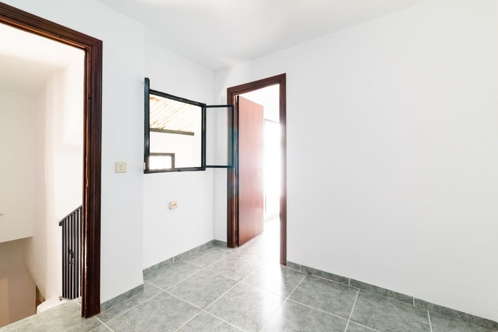 2 soveværelse Byhus til salg i Saleres - € 69.000 (Ref: 7916397)