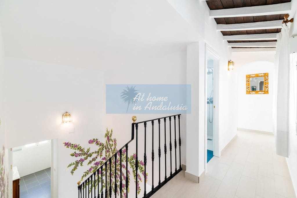 5 bedroom Townhouse for sale in Lecrin - € 390,000 (Ref: 8245898)