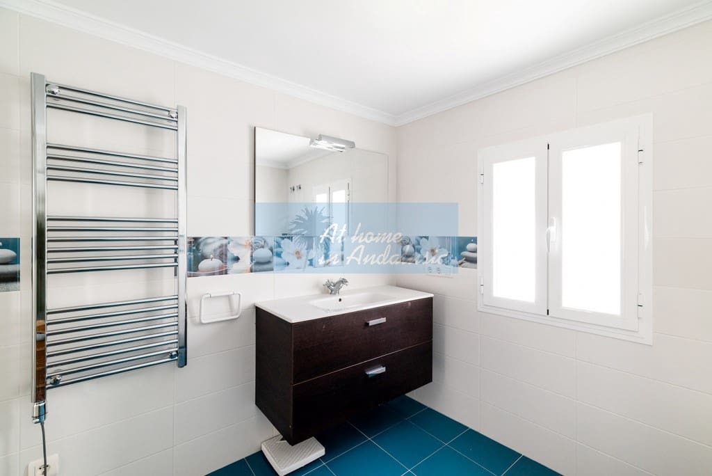 5 bedroom Townhouse for sale in Lecrin - € 390,000 (Ref: 8245898)