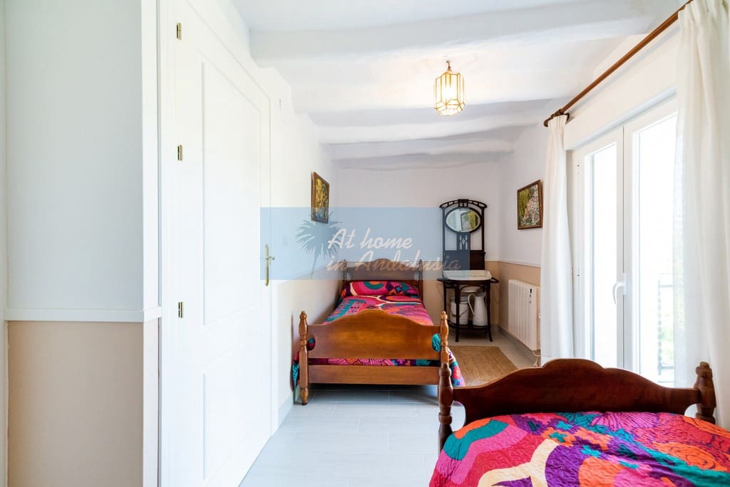 5 bedroom Townhouse for sale in Lecrin - € 390,000 (Ref: 8245898)