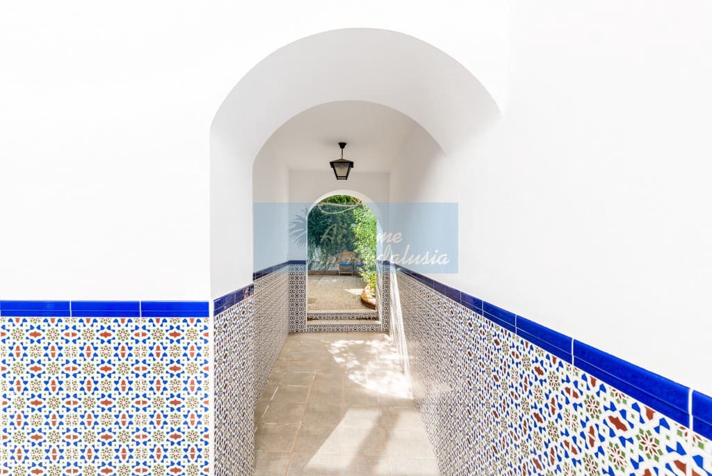 5 bedroom Townhouse for sale in Lecrin - € 390,000 (Ref: 8245898)