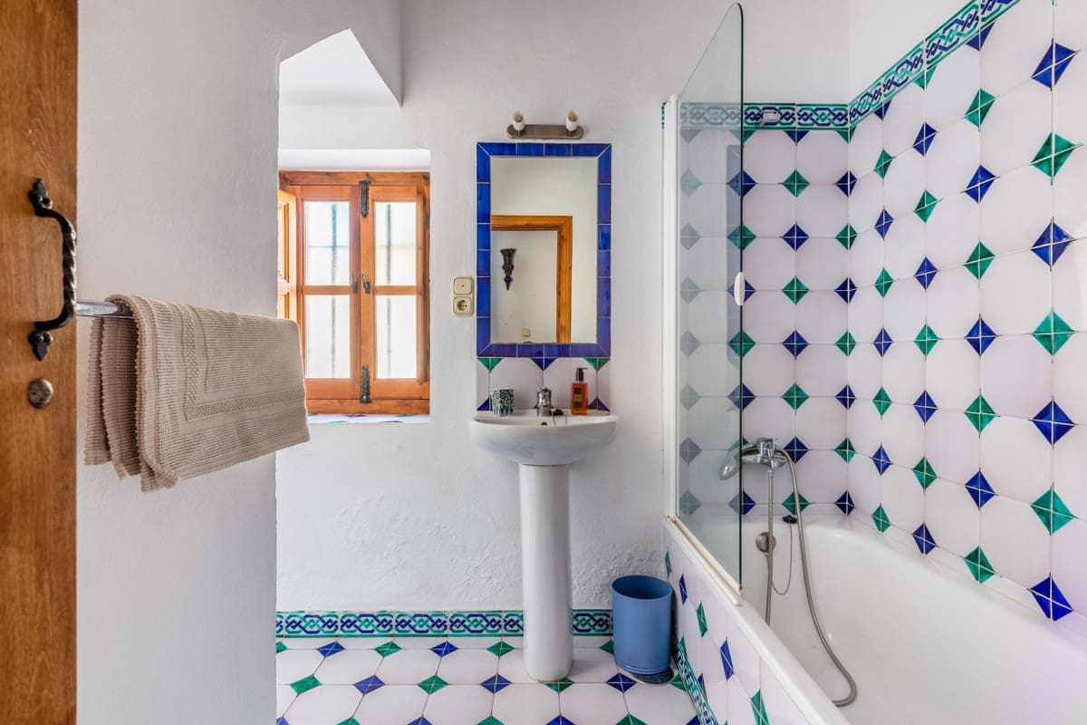 5 soveværelse Villa til salg i Melegis med swimmingpool - € 650.000 (Ref: 8695598)