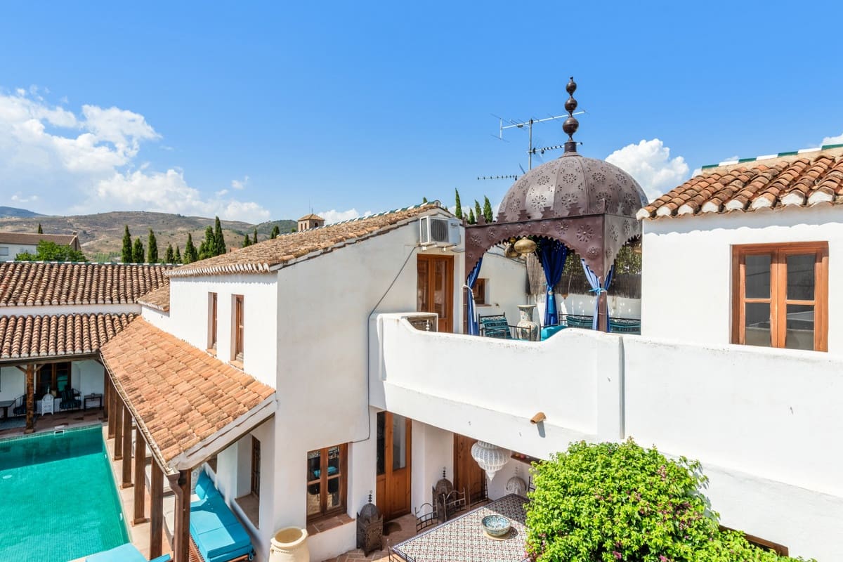 5 soveværelse Villa til salg i Melegis med swimmingpool - € 650.000 (Ref: 8695598)