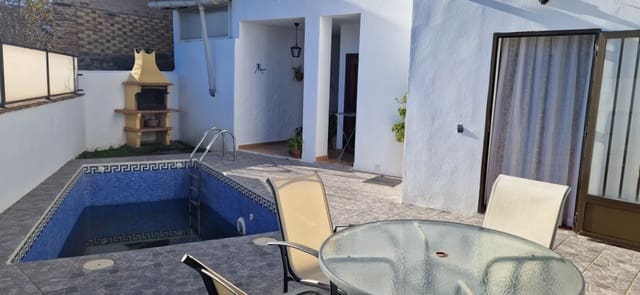 7 soveværelse Guesthouse/B & B til salg i Pinos del Valle, El Pinar med swimmingpool - € 259.000 (Ref: 8776888)