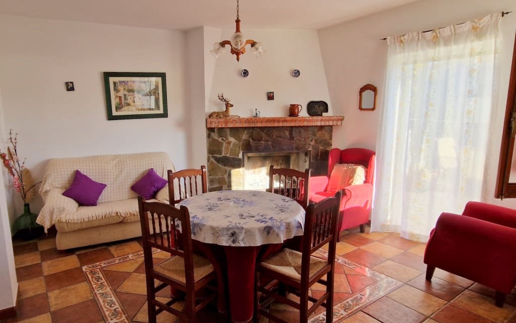 7 soveværelse Guesthouse/B & B til salg i El Pinar med swimmingpool - € 259.000 (Ref: 8776888)