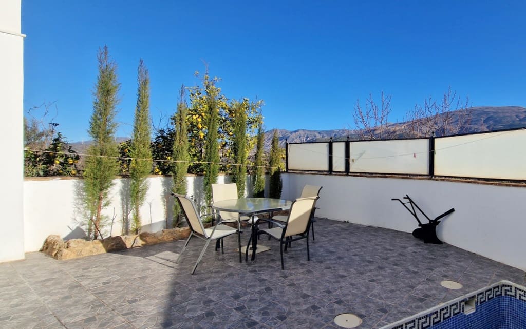 7 soveværelse Guesthouse/B & B til salg i El Pinar med swimmingpool - € 259.000 (Ref: 8776888)