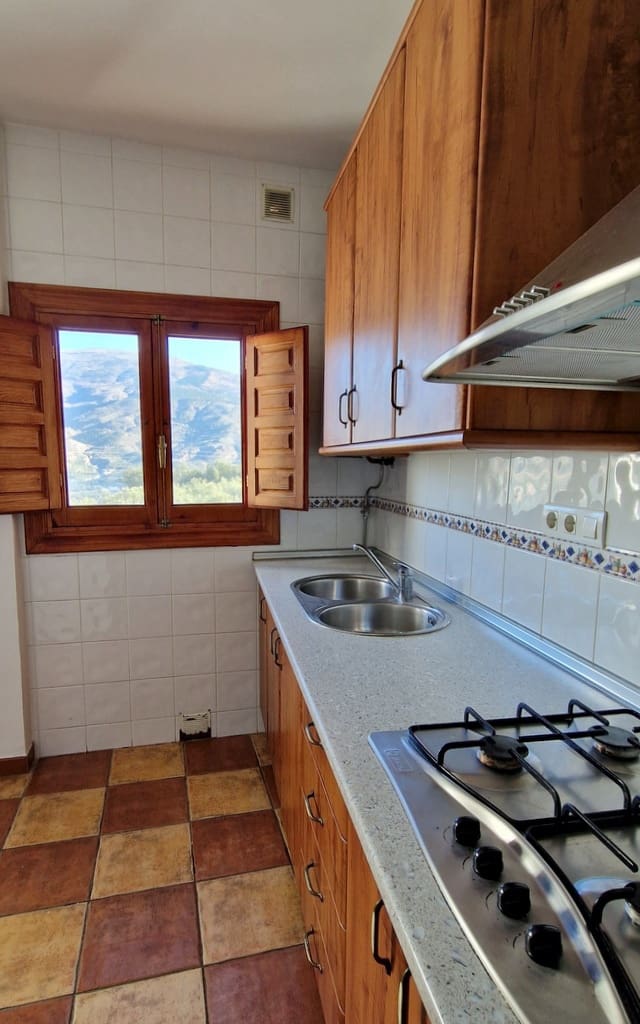 7 soveværelse Guesthouse/B & B til salg i El Pinar med swimmingpool - € 259.000 (Ref: 8776888)