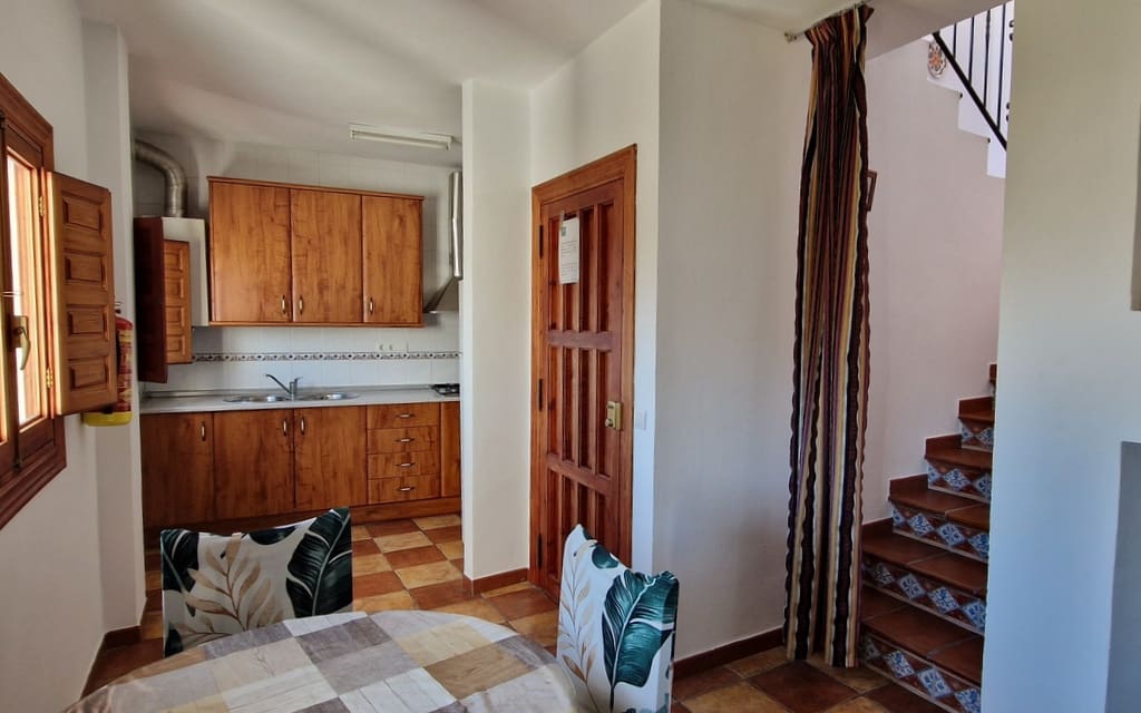 7 soveværelse Guesthouse/B & B til salg i El Pinar med swimmingpool - € 259.000 (Ref: 8776888)