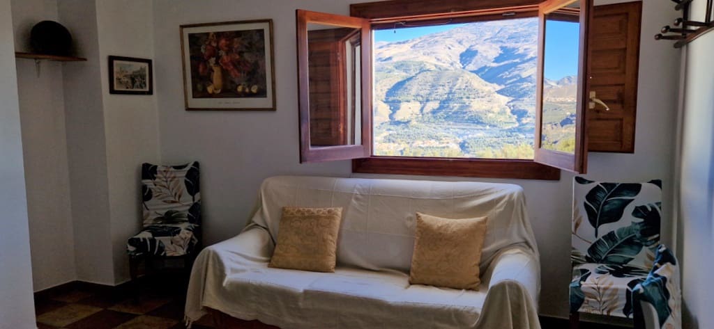 7 soveværelse Guesthouse/B & B til salg i El Pinar med swimmingpool - € 259.000 (Ref: 8776888)