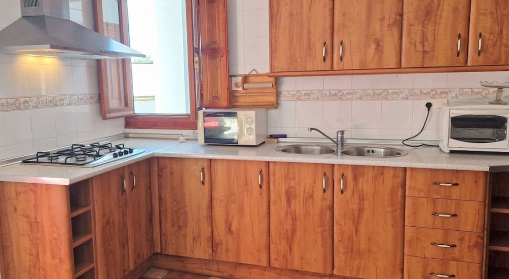 7 soveværelse Guesthouse/B & B til salg i El Pinar med swimmingpool - € 259.000 (Ref: 8776888)