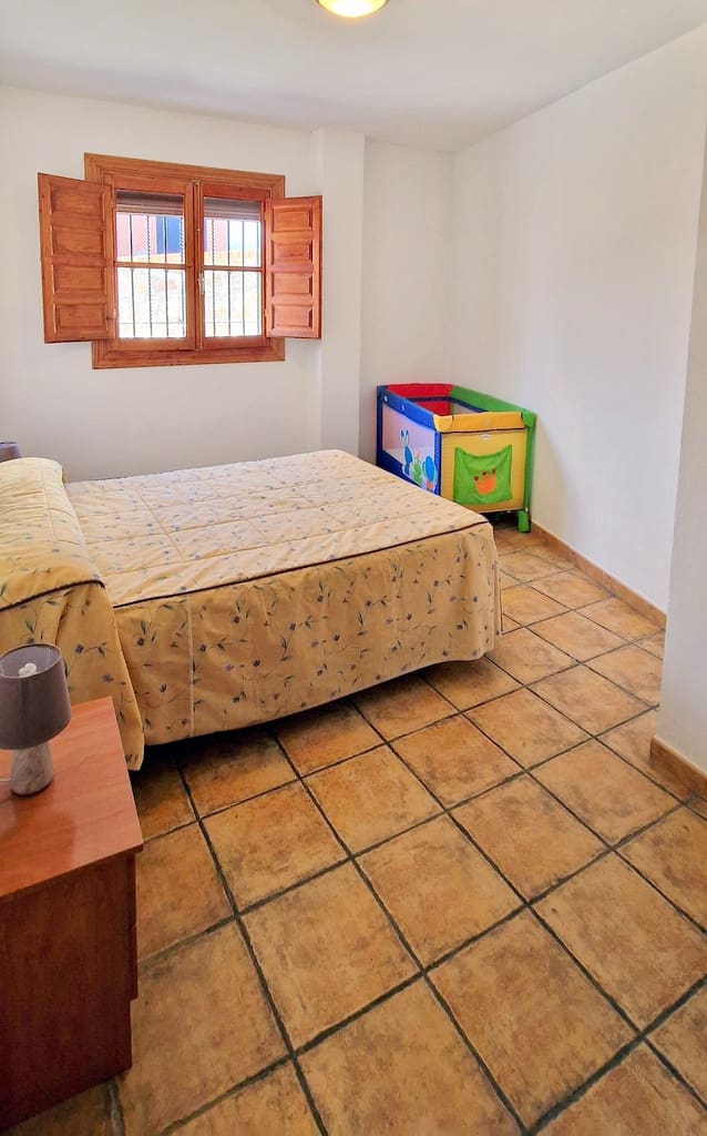 7 soveværelse Guesthouse/B & B til salg i El Pinar med swimmingpool - € 259.000 (Ref: 8776888)