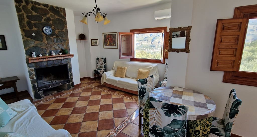 7 soveværelse Guesthouse/B & B til salg i El Pinar med swimmingpool - € 259.000 (Ref: 8776888)